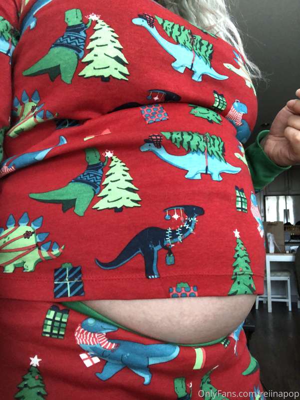 Christmas squish/stuffing and belly hang!! Does anyone have .. 7