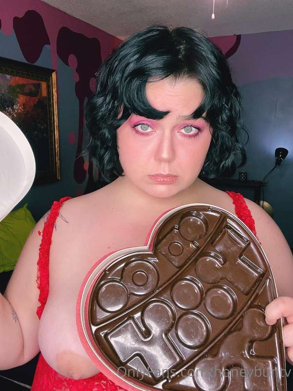 Be my valentine?? 💕❤️ 3