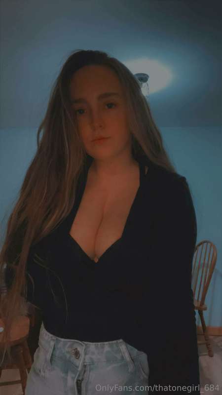@bigtitsandchains ($5) ⛓️Uncensored pics ⛓️Toy videos  ⛓️Sol..