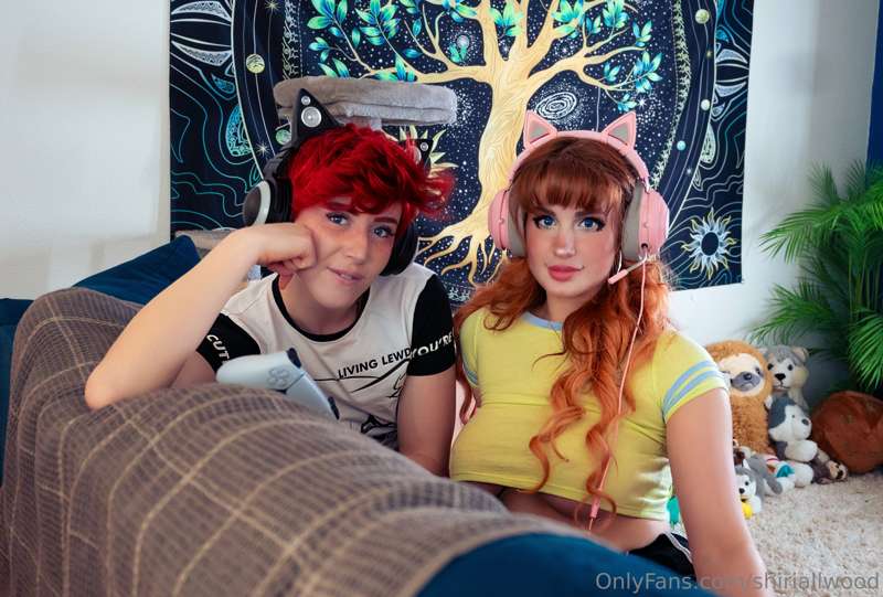Gamer Brats LVL UP (19-pic photo set) 💖💖 17