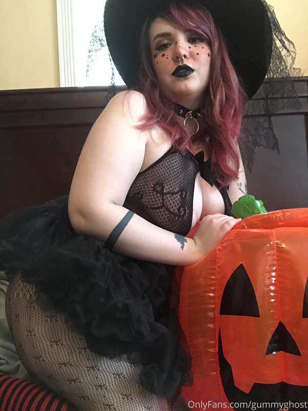 Feelin witchy 🎃 9