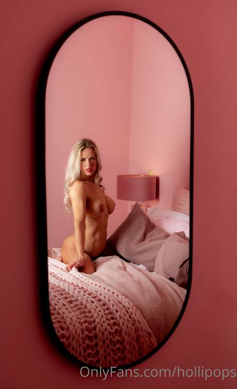 We going ‘Under’ the sheets 
or ‘on top’ of??? 💞