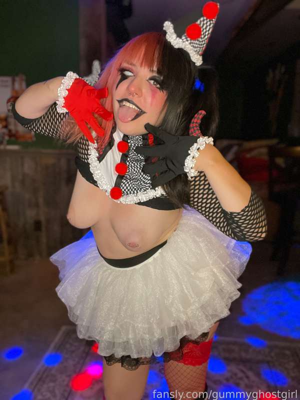 Gummyghostgirl - Fansly - 10 Oct, 2021 17