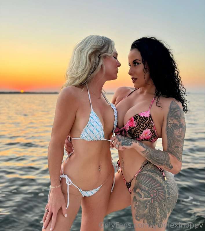 Don't you wanna fuck us here 😜🌊 2