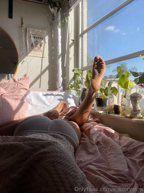 Lay down and read with me…🥹 (snaps) 1