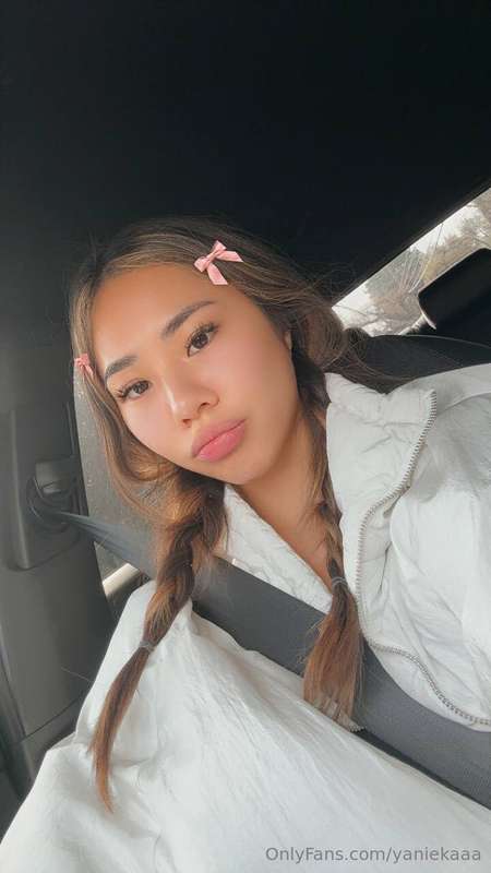 should I collab with my asian gf @caliiroll 😍here’s 1 free m.. 7