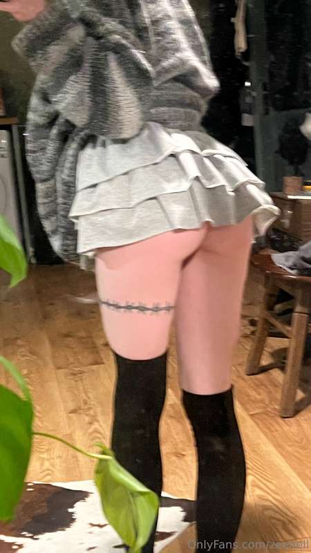 silly me! i went out in this skirt with no underwear on... i.. 4