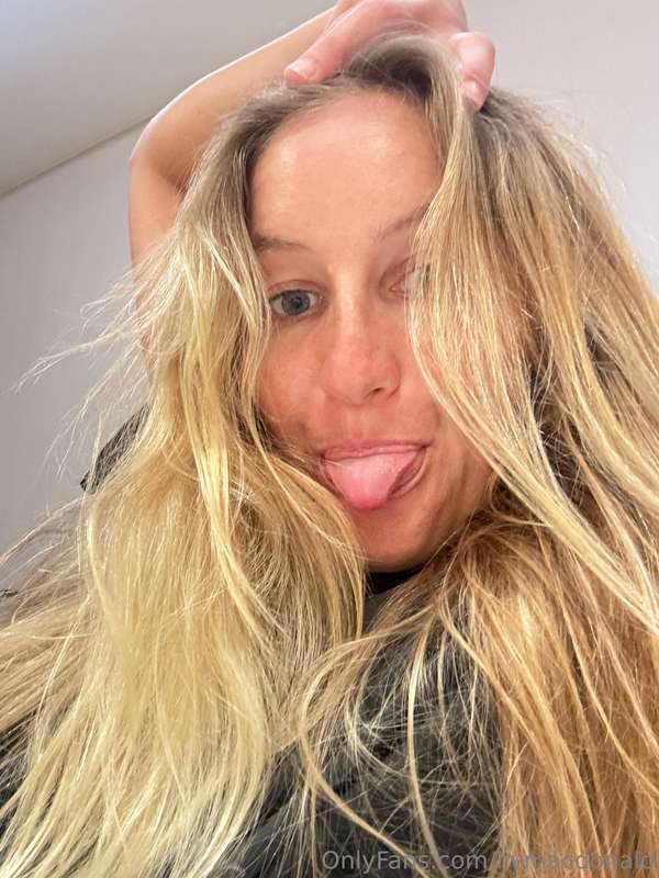 Thai climate working its magic on my hair 🫶🏼 3
