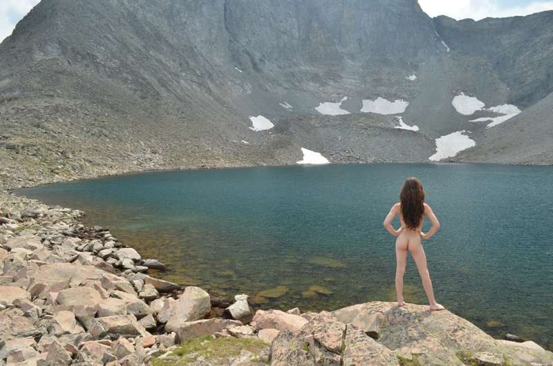 More naked pics from my hike :) 3
