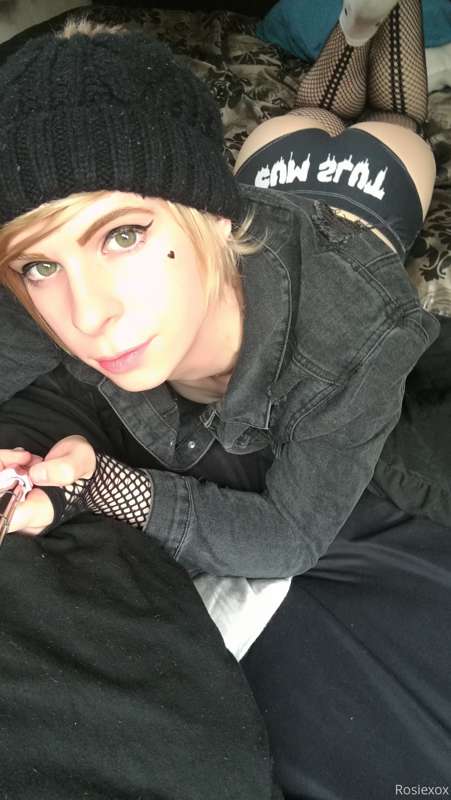 Cum slut 5/? x lotta Selfie 13