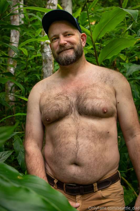 Rain forest Bear.  Wish you could have been on this hike wit..