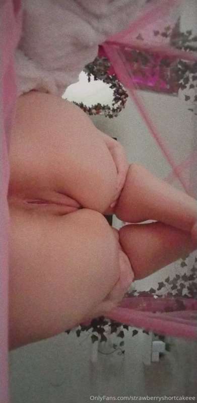 which hole are you fucking first ? 🥺