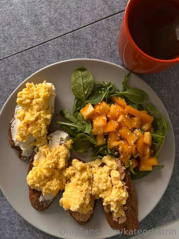 Bon appetit to me 👅👅👅