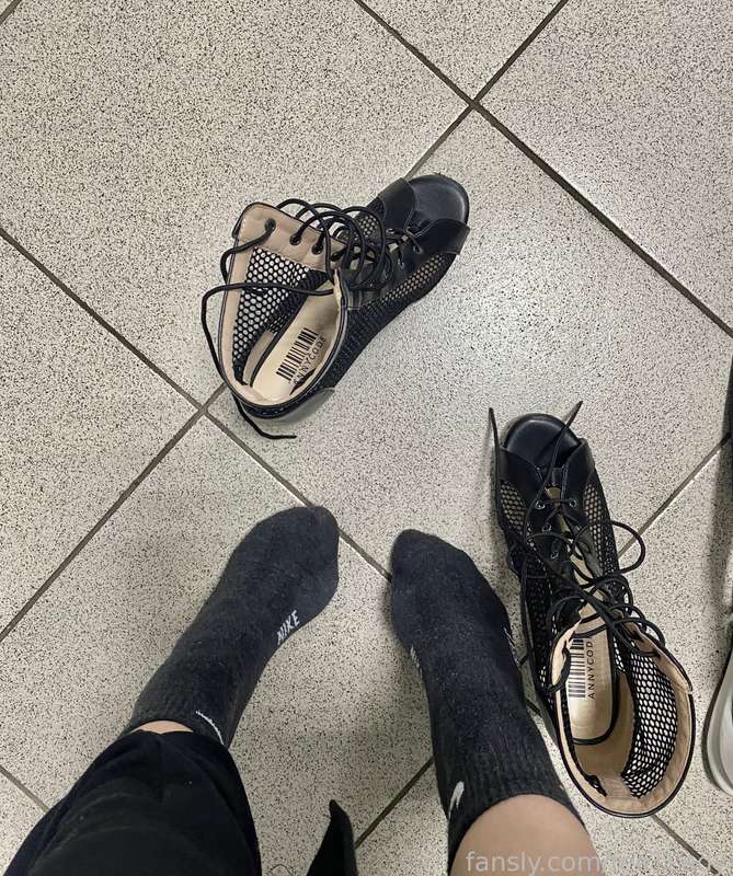 Feetlady - Fansly - 25 Apr, 2023