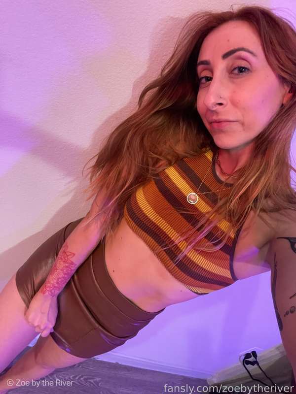 Zoebytheriver - Fansly - 08 Dec, 2021