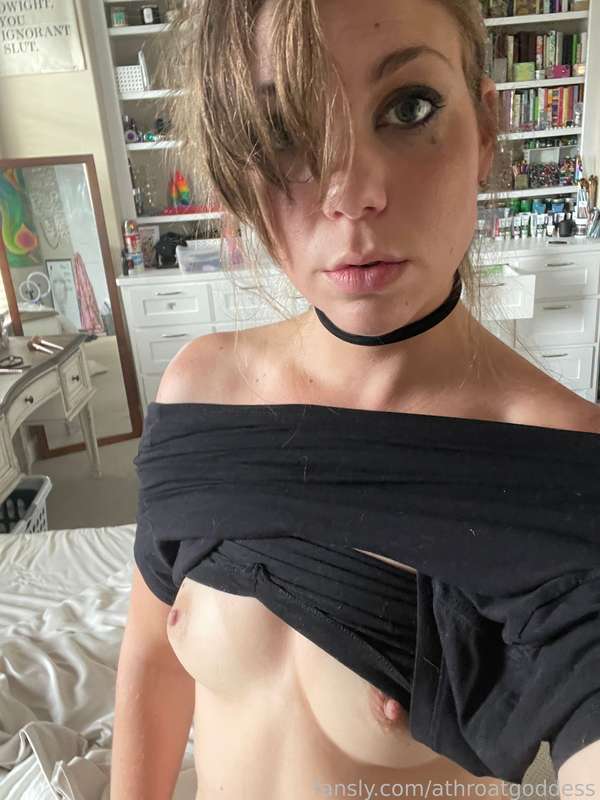 Athroatgoddess - Fansly - 17 Jan, 2022