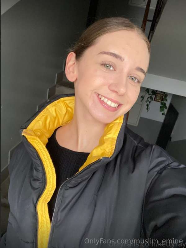💓𝐅𝐑𝐄𝐄𝐄 𝐒𝐔𝐁𝐒𝐂𝐑𝐈𝐏𝐓𝐈𝐎𝐍💓 cute @kettyray just turned 18 years old..