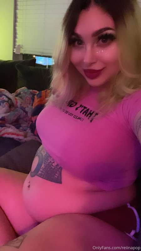 sooo stuffed after both 4/20 streams last night - stuffed an.. 26