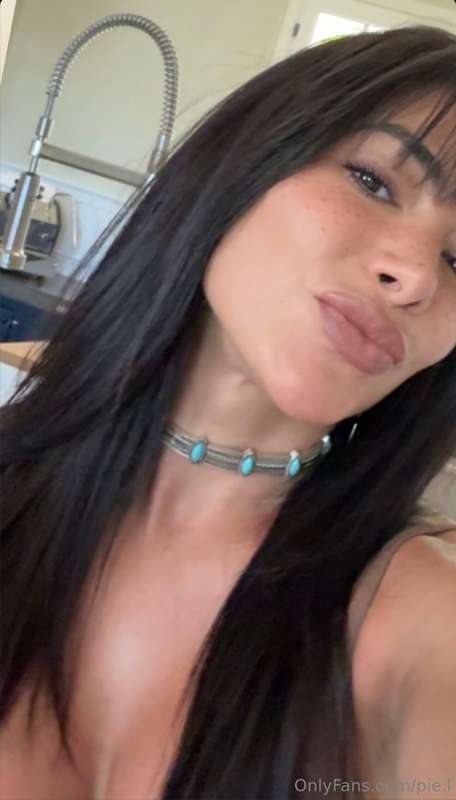 🥰😈