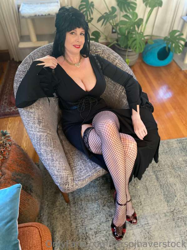 A few more Elvira pics before bed… plenty of cleavage in thi.. 1