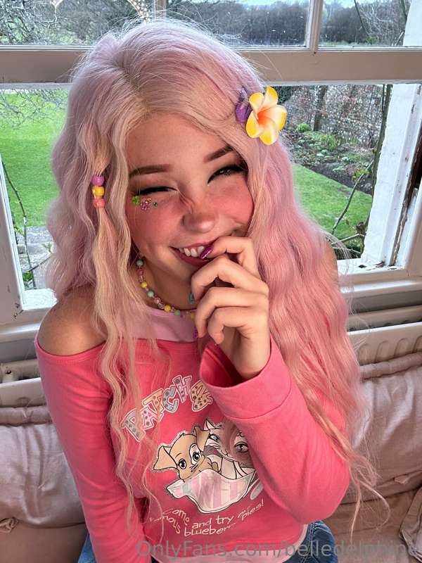 Enjoy a little selfie spammm! Sometimes i take so many pics .. 10