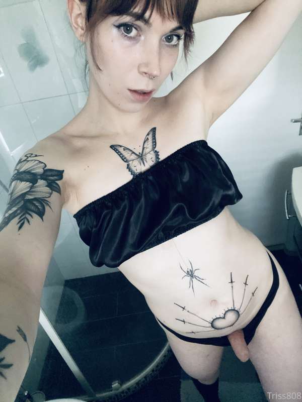 Hi everyone!🖤

As I said yesterday here is a cute little pic.. 35