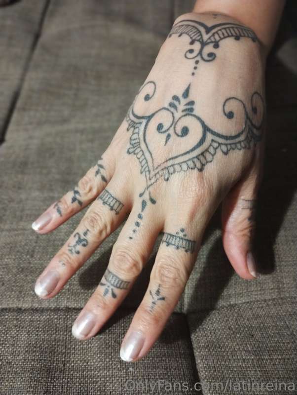 How much pleasure these hands give... 🙌🙌  Do you want to see..