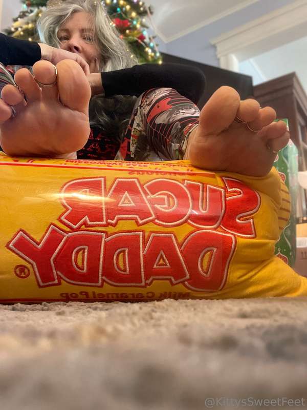 Sometimes gay gifts are the most fun. Don’t you think? 3