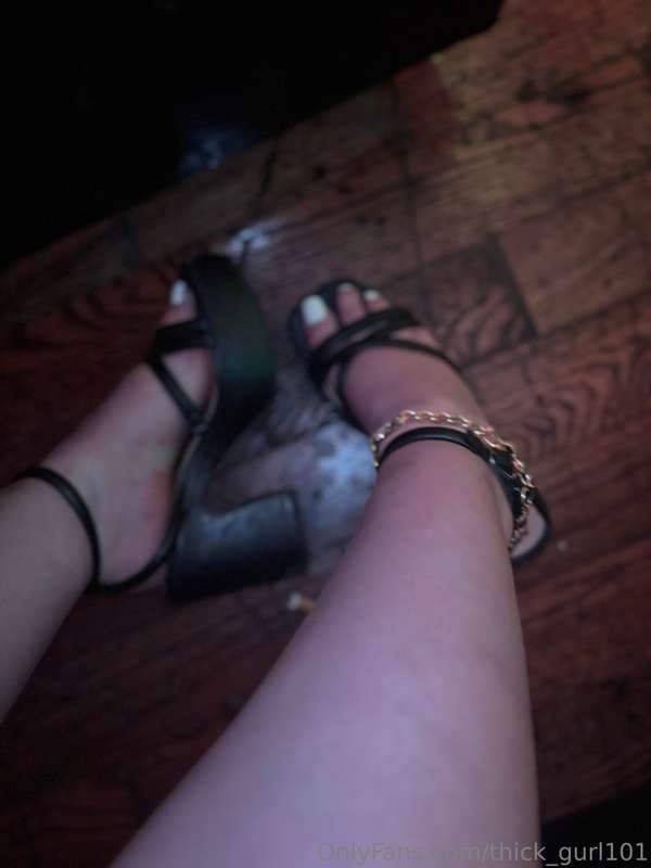 Here’s some last night pics even tho I almost died last nigh.. 10