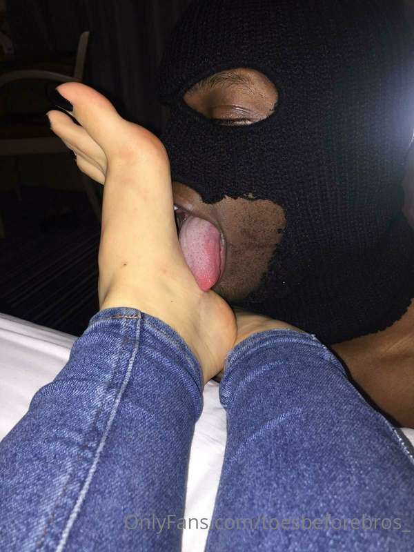 Flashback to my first session with @eva_rose_feet 5