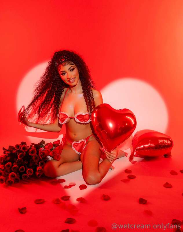 hugs, kisses & valentine wishes 💌! 17