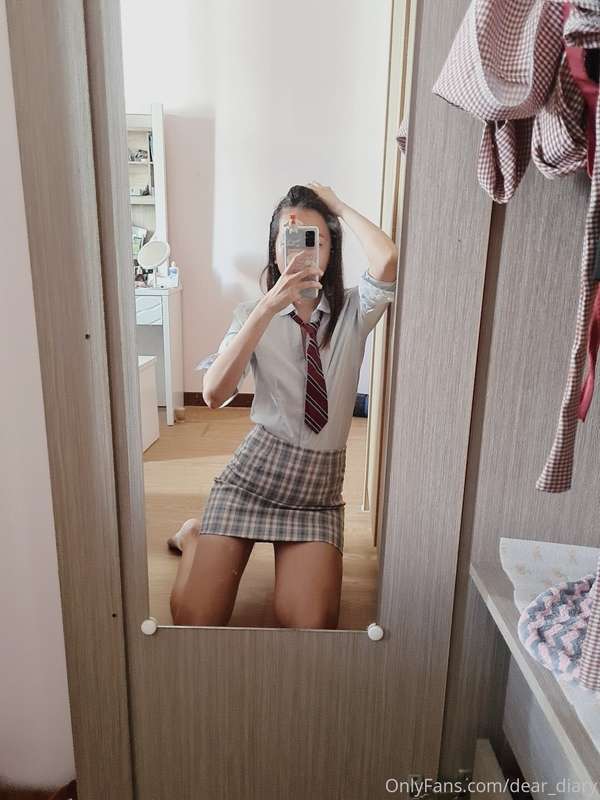 Yr fav school girl 1
