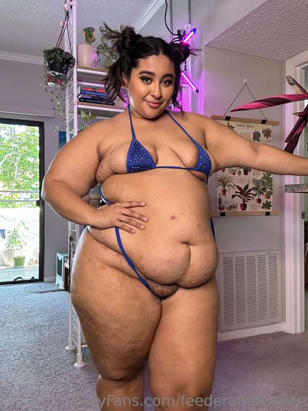 Feeling FAT & CONFIDENT this summer. Gonna waddle out there .. 8