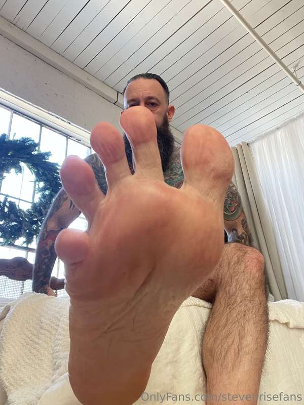 Get in there and clean em up good 😈