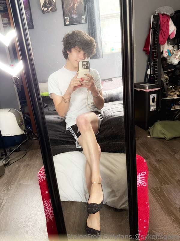 First extremely mini post from last week and got depressed s..