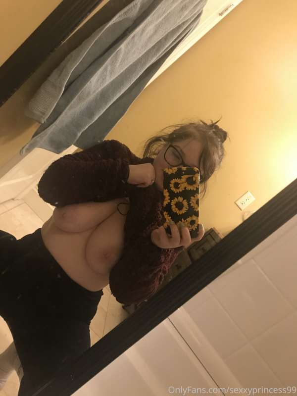 I got meds and new socks today! My socks say titties so I ha..