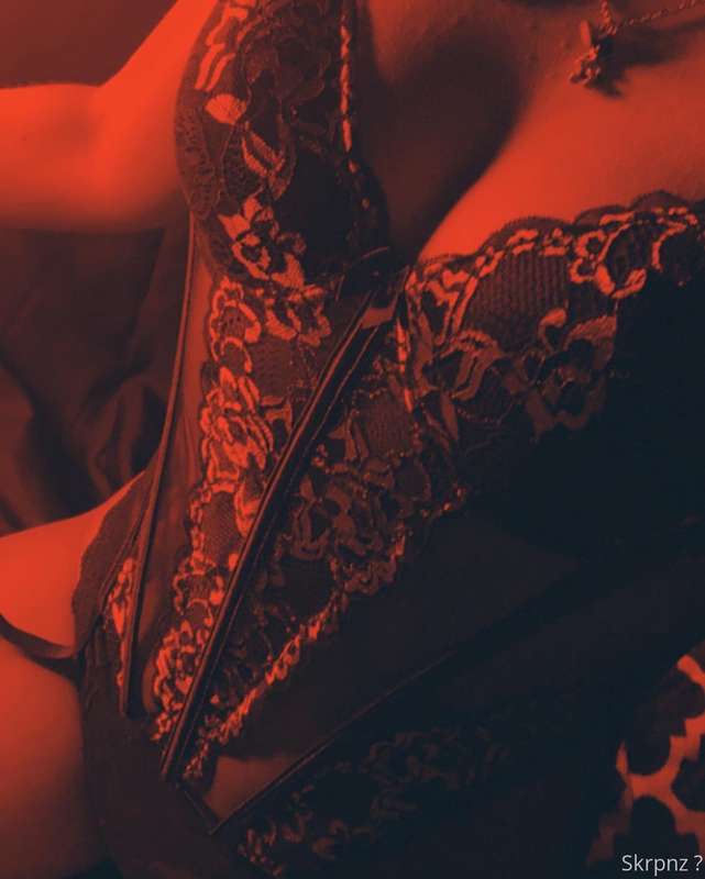 Lingerie time 🖤