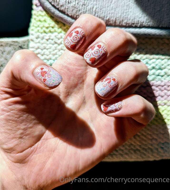 New pink nails for Wednesday is double the fun 💕