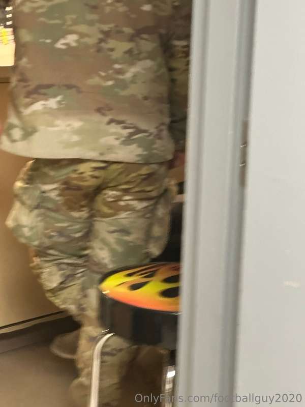 Me jerking and soldiers being soldiers! 11
