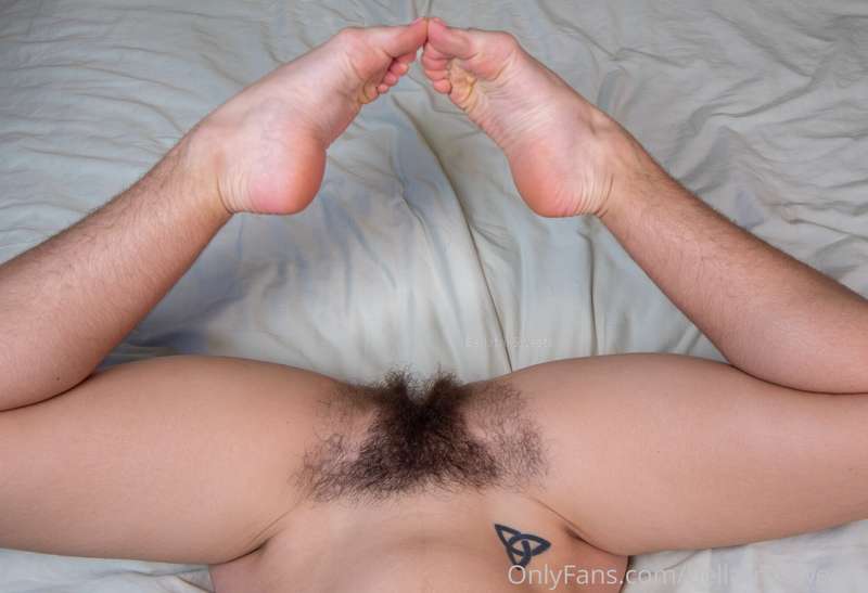 pointed toes