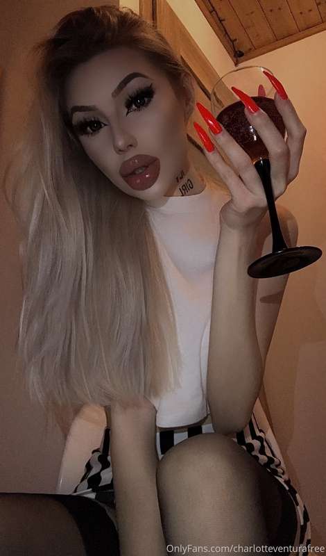 come and drink wine with me🍷❤️