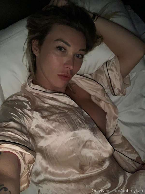 😈