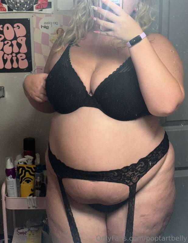 Played a bit of dress up last night🥰 (so sorry my room is a .. 2
