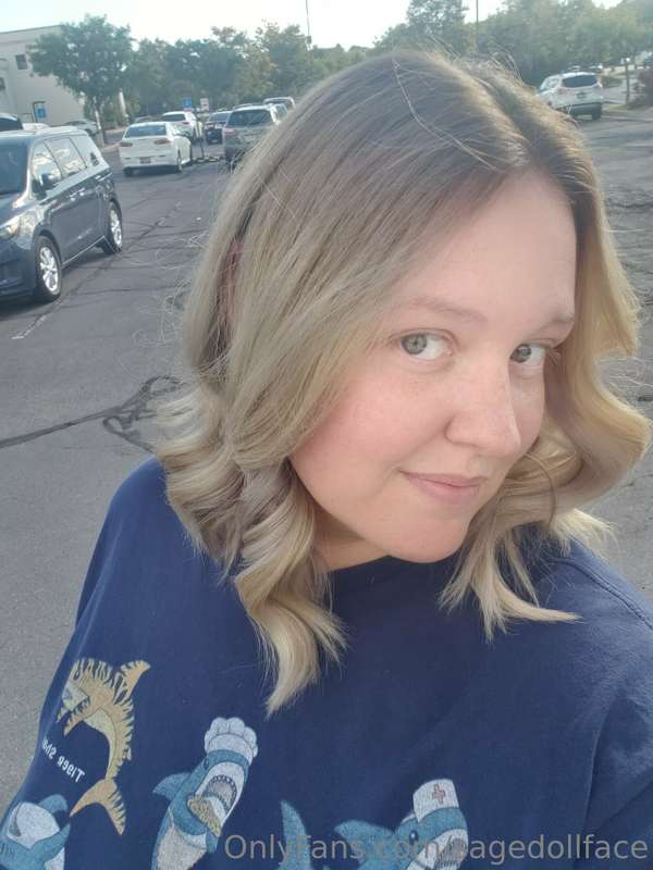 My mental health has been shit so I sacrificed my hair to th..
