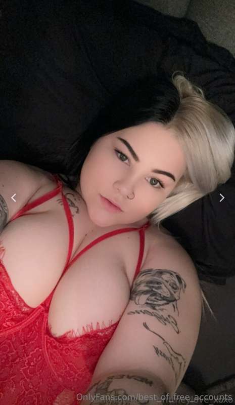 **FREE SUB** @brittneylove_xoxo
Dildo machine, solo play, an.. 1