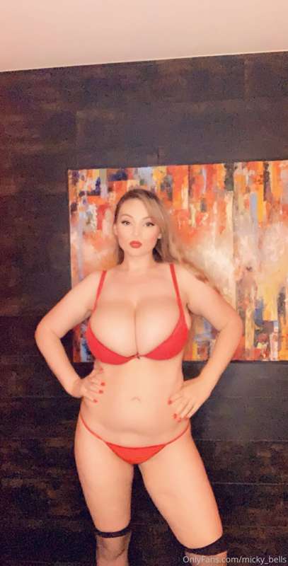Sexy in red!❤️❤️❤️Tip me and i will post more here!❤️❤️❤️ 2
