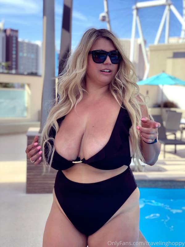 Pool Daze 😎 2