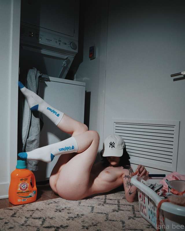 Laundry day 💕 wish u were bending me over the washer and fuc.. 2