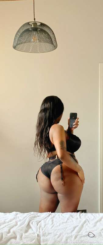 Will you watch me oil up my ass later ? 😍💦