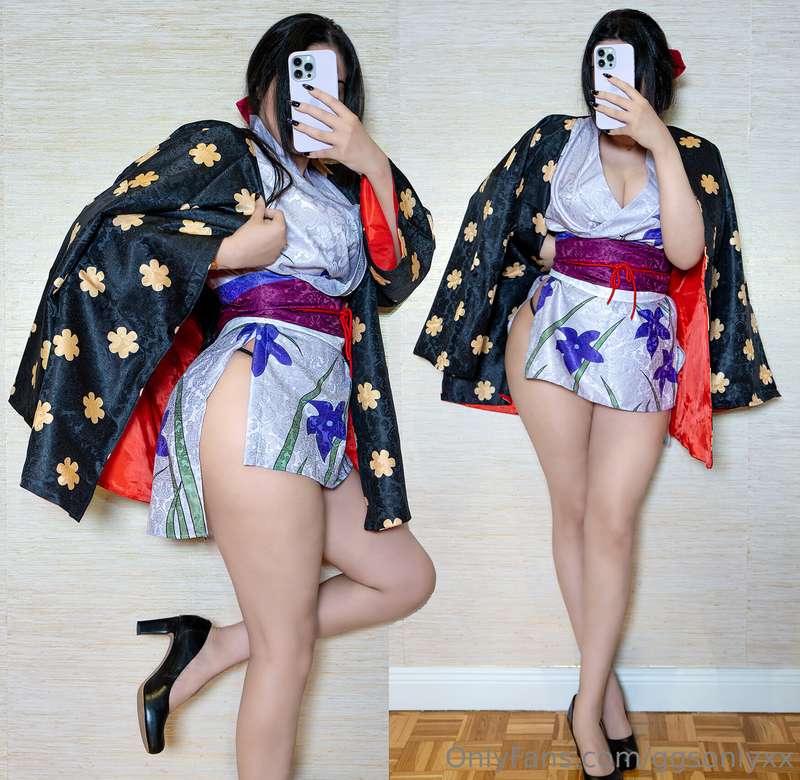 Nico Robin cosplay this weekend!今週末はニコ・ロビンのコスプレ！(HYPE)
